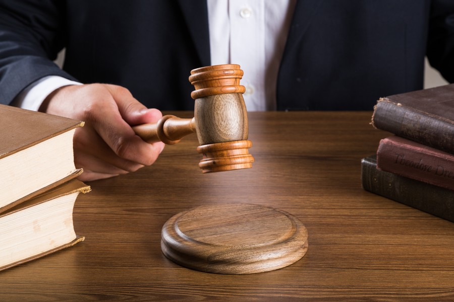 在深圳刑事辯護律師眼中：處理交通肇事罪案件中的證據爭議與技術重建