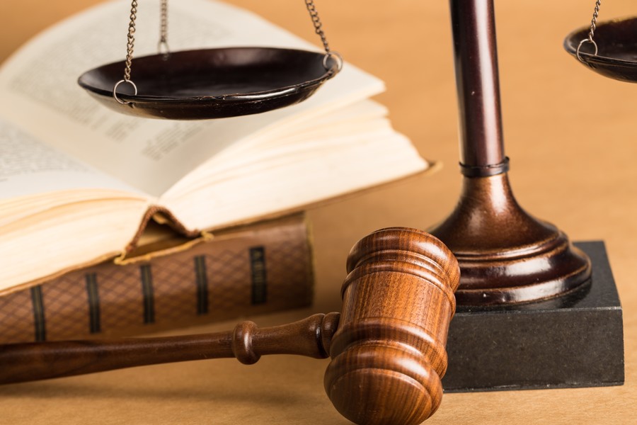 信用卡經濟犯罪立案標準解析——深圳刑事律師的視角